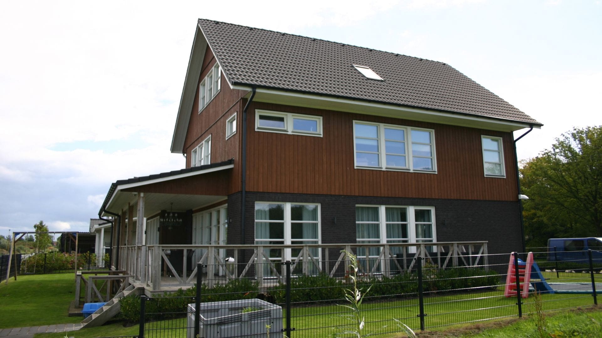 levande drachten woning hout met steen