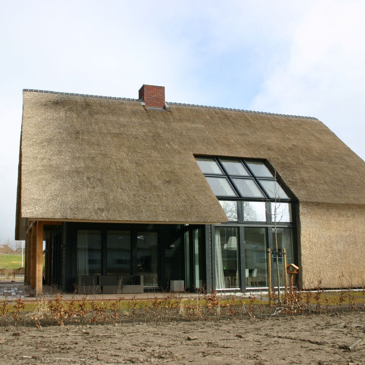 levande harderwijk woning met rieten dak